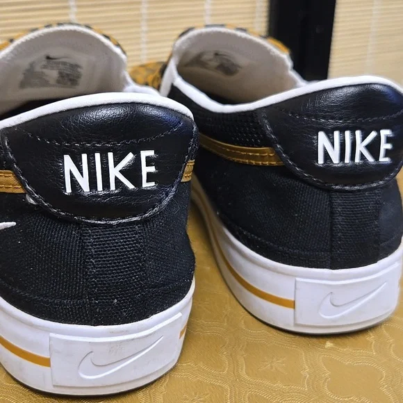 Nike Court Legacy Animal Print Slip-On Shoes - Picture 4 of 11